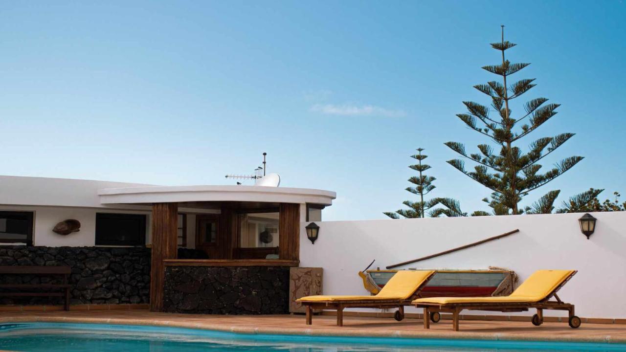 Bungalow Allende Famara Con Piscina Privada Y Ac Экстерьер фото
