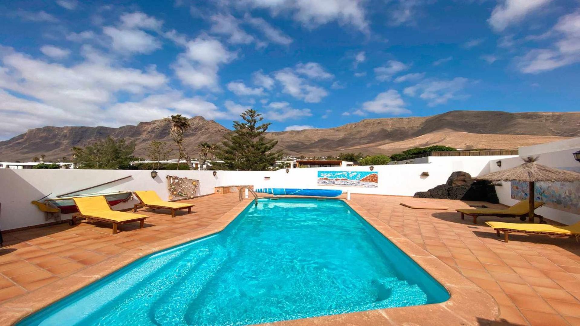 Bungalow Allende Famara Con Piscina Privada Y Ac Экстерьер фото